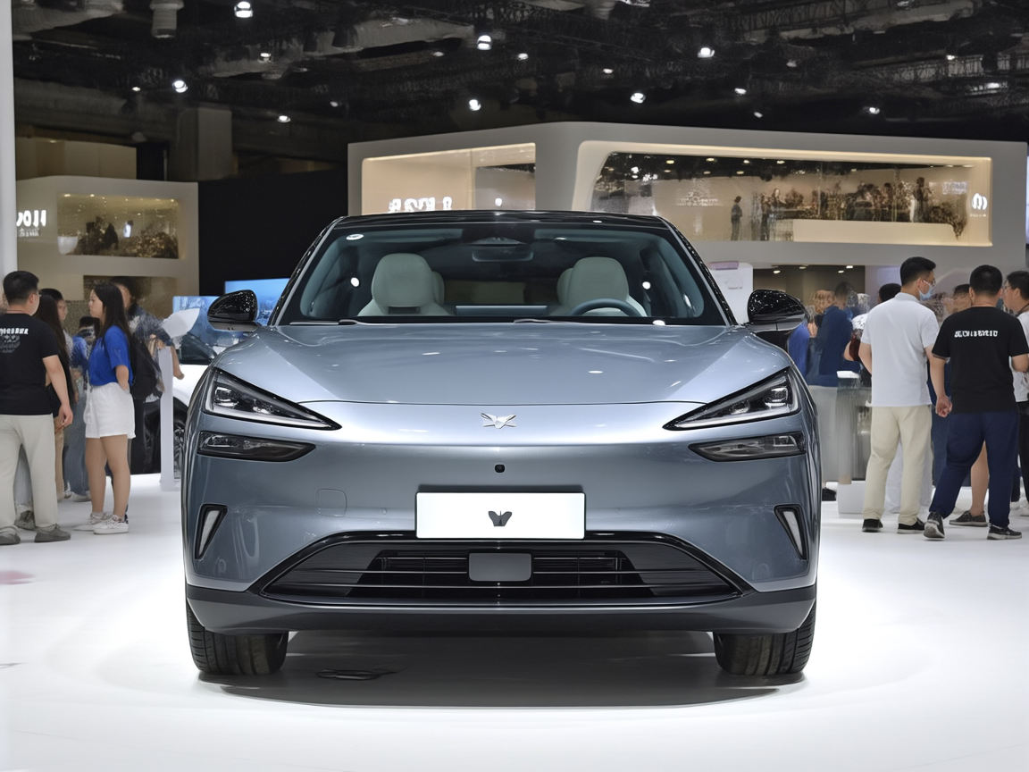 2025上海车展 实拍极狐T1纯电SUV 想花小钱办大车的请留步